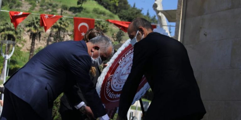 Kahramanmaraş’ta Sosyal Mesafeli 23 Nisan Töreni Düzenlendi