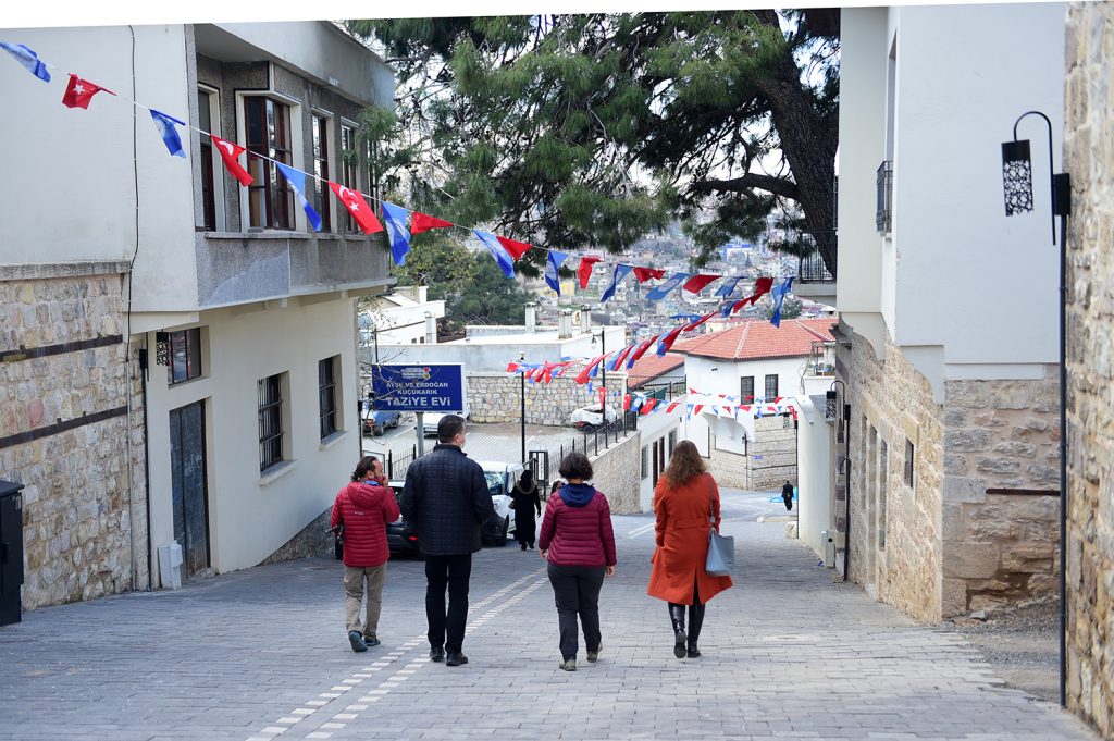 BAHTİYAR YOKUŞU’NA ZİYARETÇİ AKINI