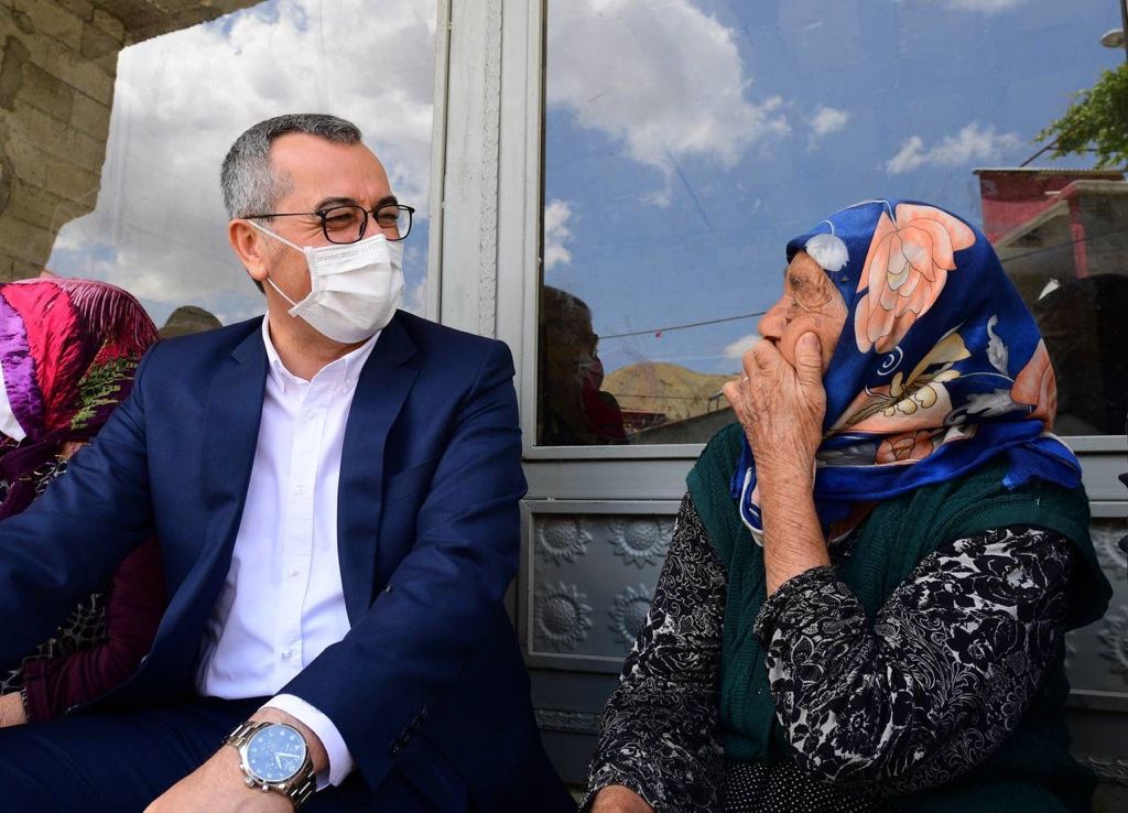 Hayrettin Güngör 11 İlçemize 600 Milyon TL Yatırım Yaptı