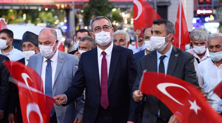 Kahramanmaraş Ayakta: “Türkiye Geçilmez”