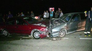 Kahramanmaraş’ta iki otomobil kafa kafaya çarpıştı: 6 yaralı