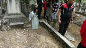 Mezarlıkta bulunan bebeğin anne ve anneannesi serbest bırakıldı