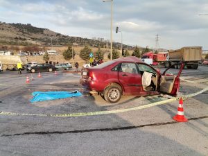 Kahramanmaraş’ta otomobil ile hafriyat kamyonu çarpıştı:  2 ölü