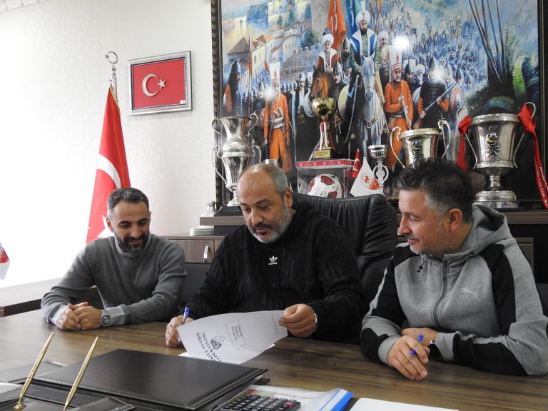 Kahramanmaraşspor’da imzalar atıldı