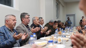 Başkan Okay, Vatandaşlarla iftar sofrasında buluştu