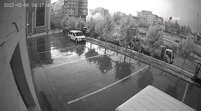 Türkoğlu ilçesinde deprem anı kamerada