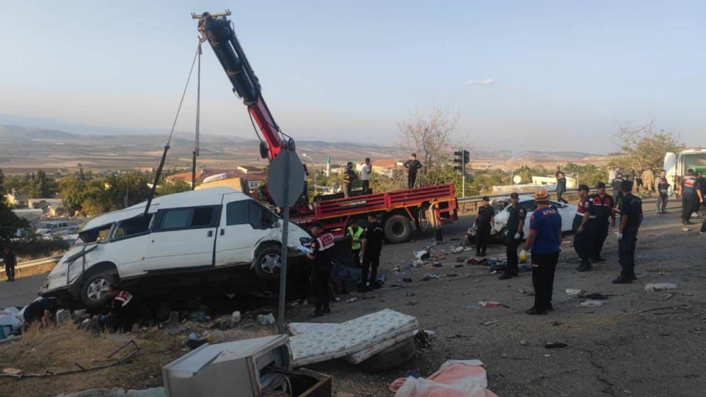 Gaziantep’te Kamyon Kazası: 6 Ölü, 17 Yaralı