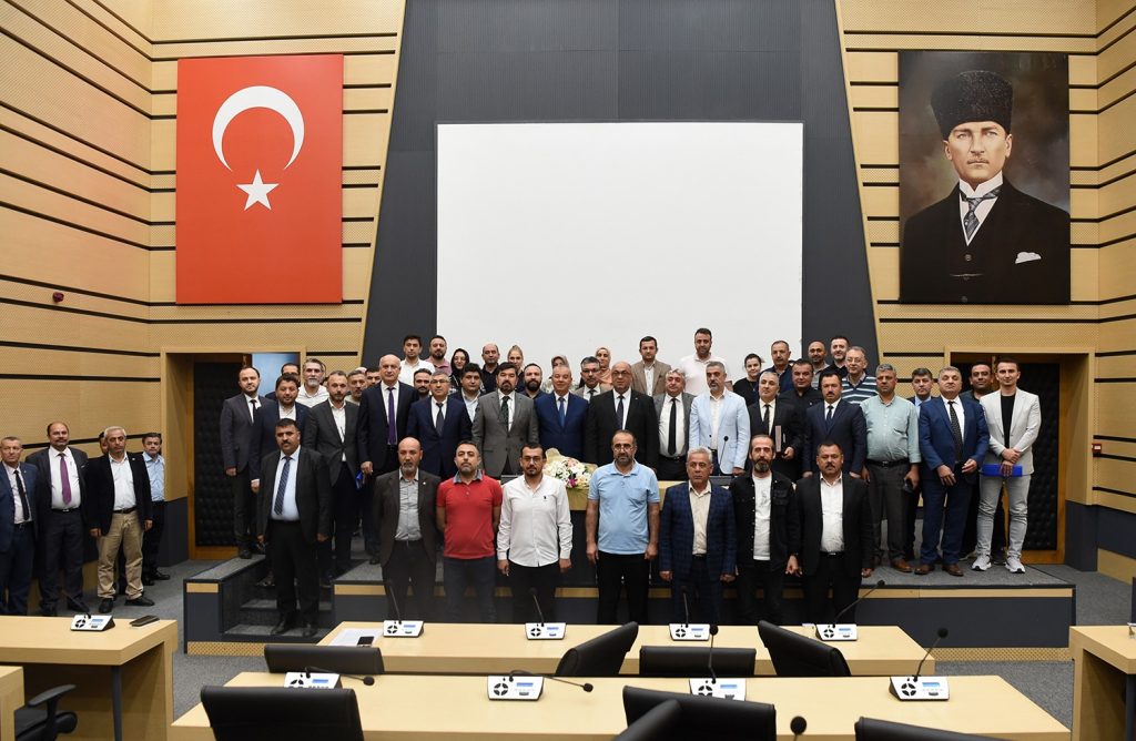 Başkan Akpınar, “Söz verdiğimiz gibi, milletimizin hizmetinde, çalışanlarımızın yanındayız”