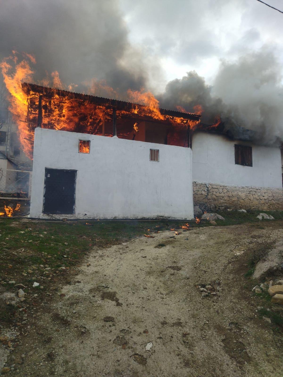 Andırın’da Müstakil Evde Yangın                             -Ev Kullanılamaz Hale Geldi